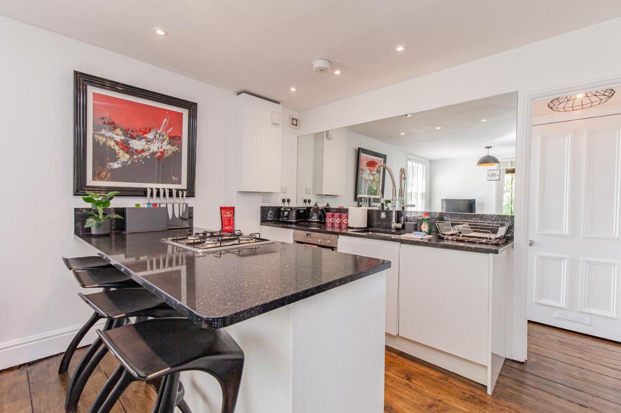 Outstandingly Beautiful Apartment With Parking Oxford Exterior foto